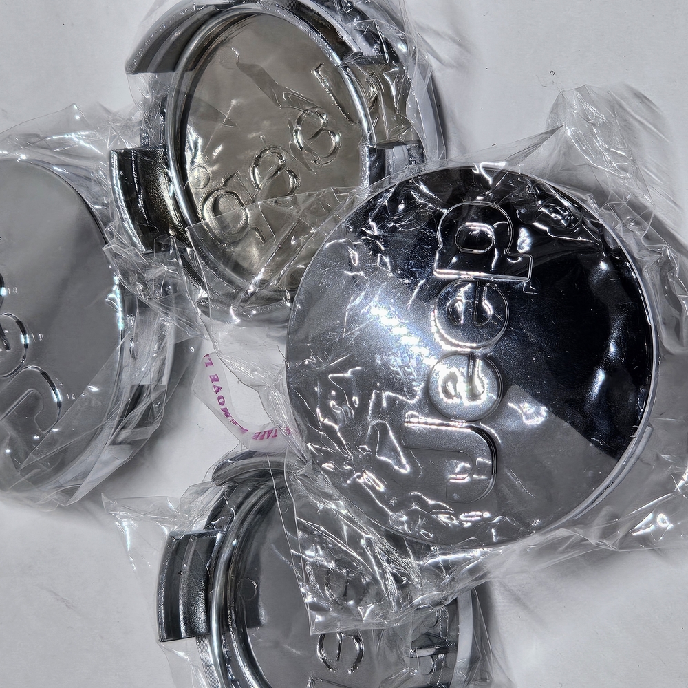 Jeep Silver Wheel Center Cap - Picture 2 of 6